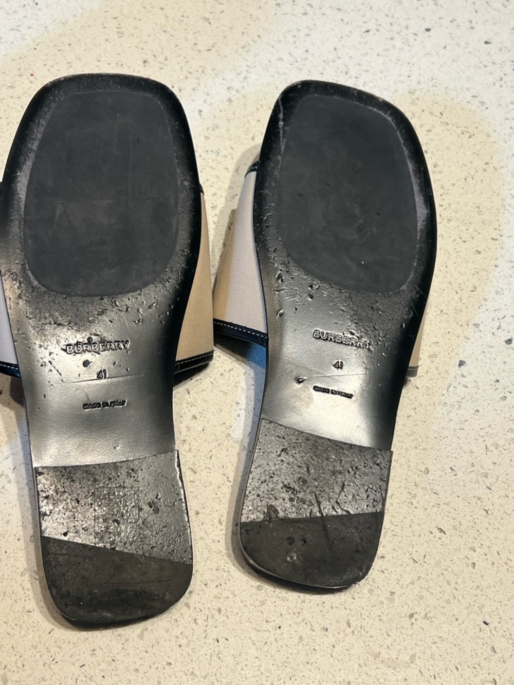 Burberry beige logo sandals - Picture 4 of 7
